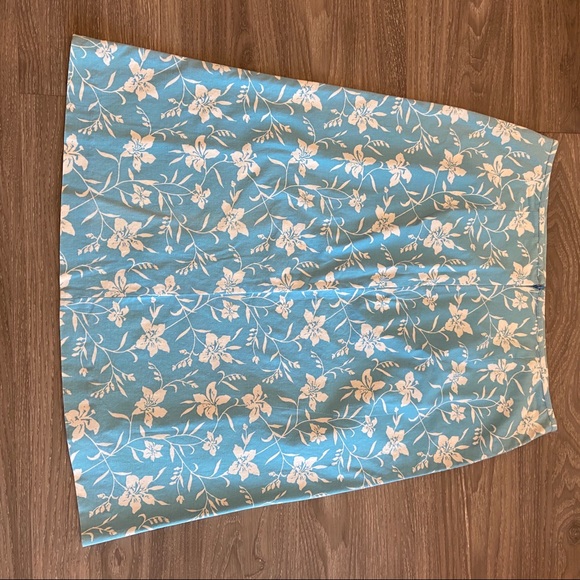 GAP Pencil Skirt - Picture 3 of 4